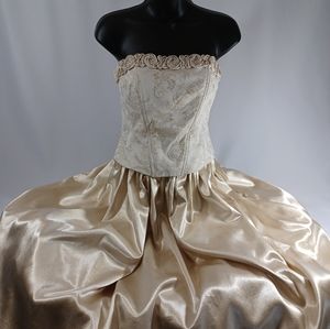 Evening Gown 9/10 Prom Wedding Bridesmaid in Gold Gorgeous Dress Worn Once